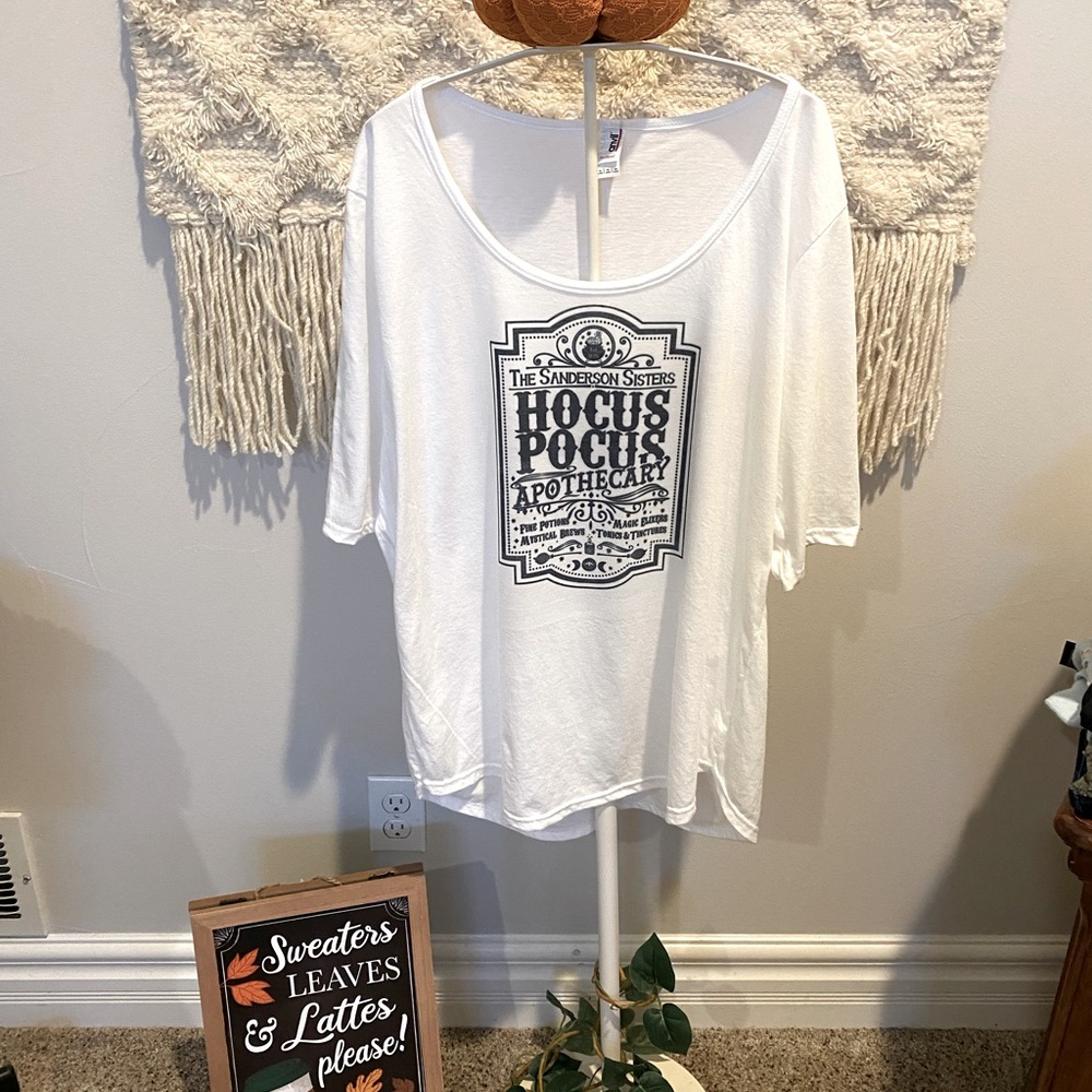 🎃Halloween Tshirt Sanderson Sisters Hocus Pocus Apothecary! XL